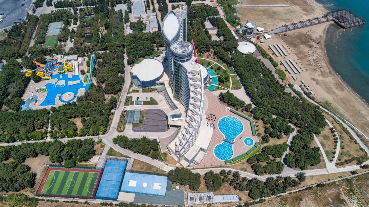 Bilgah Beach Hotel Exterior foto Aerial view of the complex